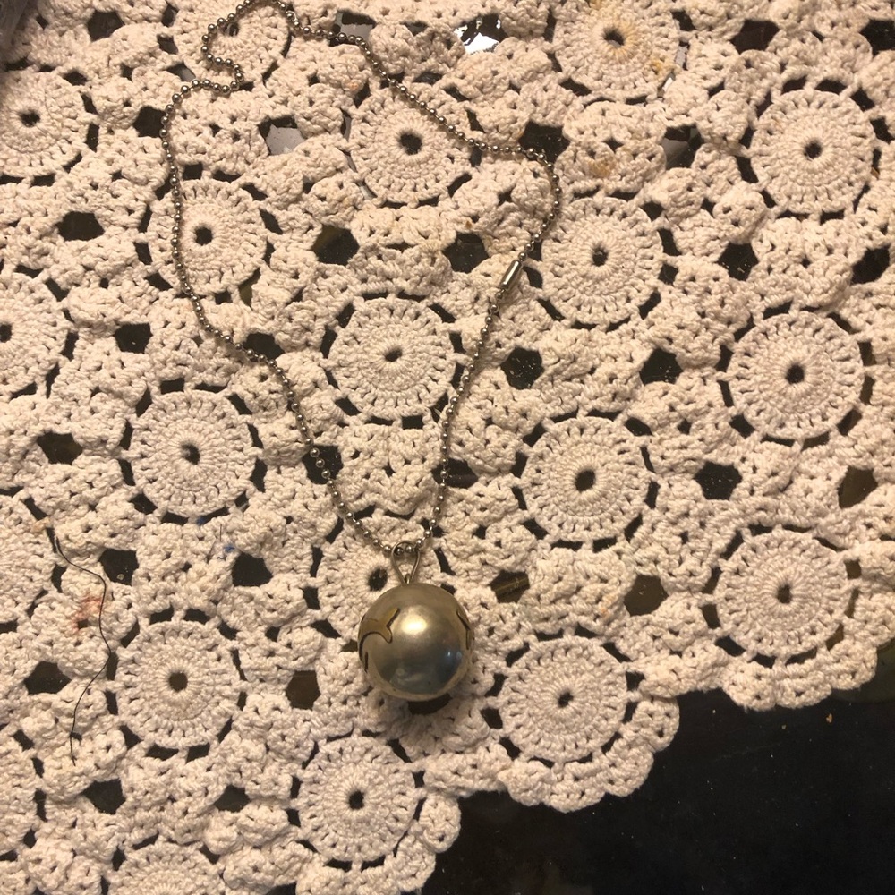 🇲🇽🏝️Dolphin Chime Ball Necklace - 746 $50 or $45 w/offer